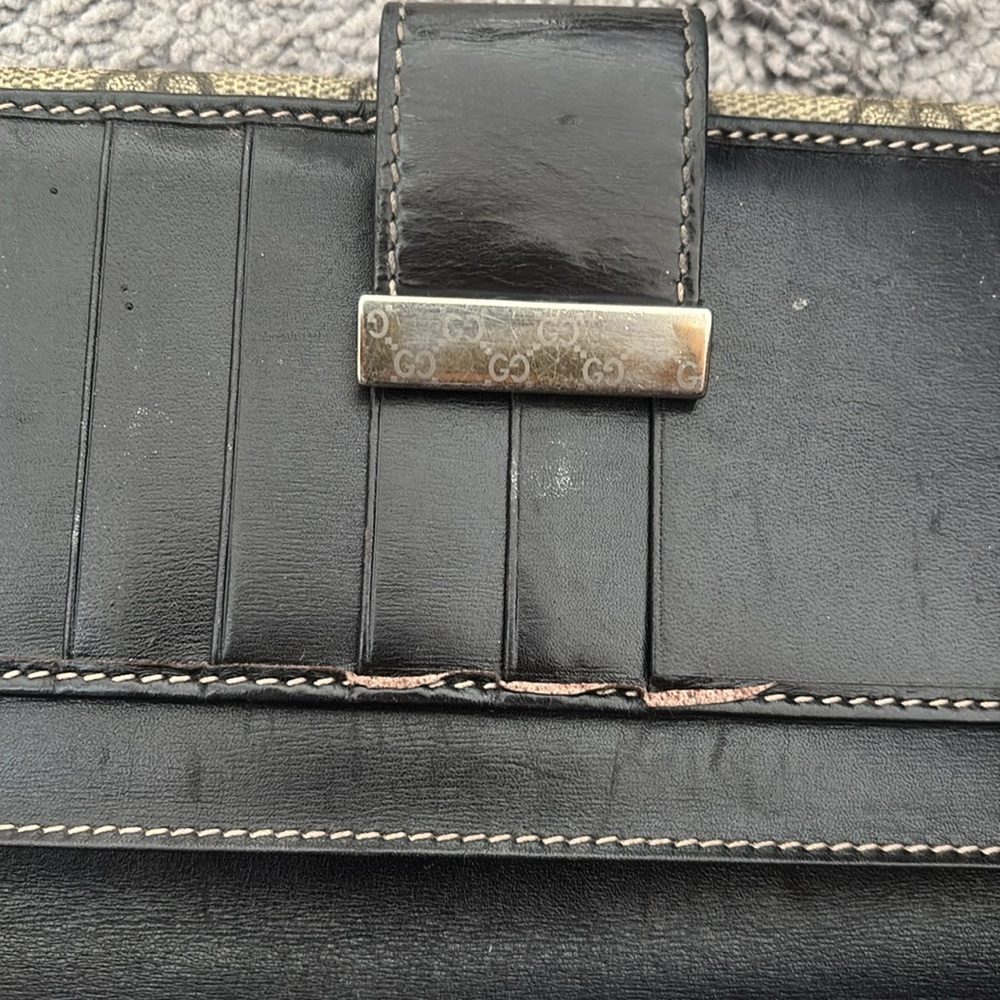 Old well loved GUCCI WALLET MONOGRAM - Picture 3 of 6